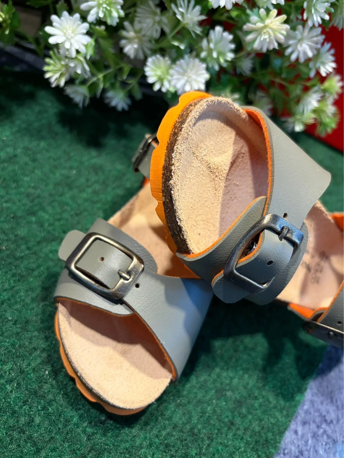 🧡👣 Sandalias billowy para niño gris y naranja – talla 23 👣🧡 – photo 4